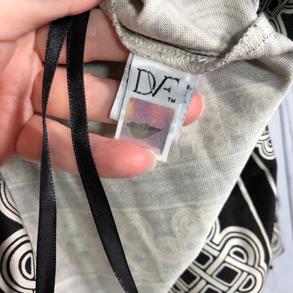 Diane Von Furstenberg Black/WhiteSilk-Jersey Dress - Picture 7 of 11